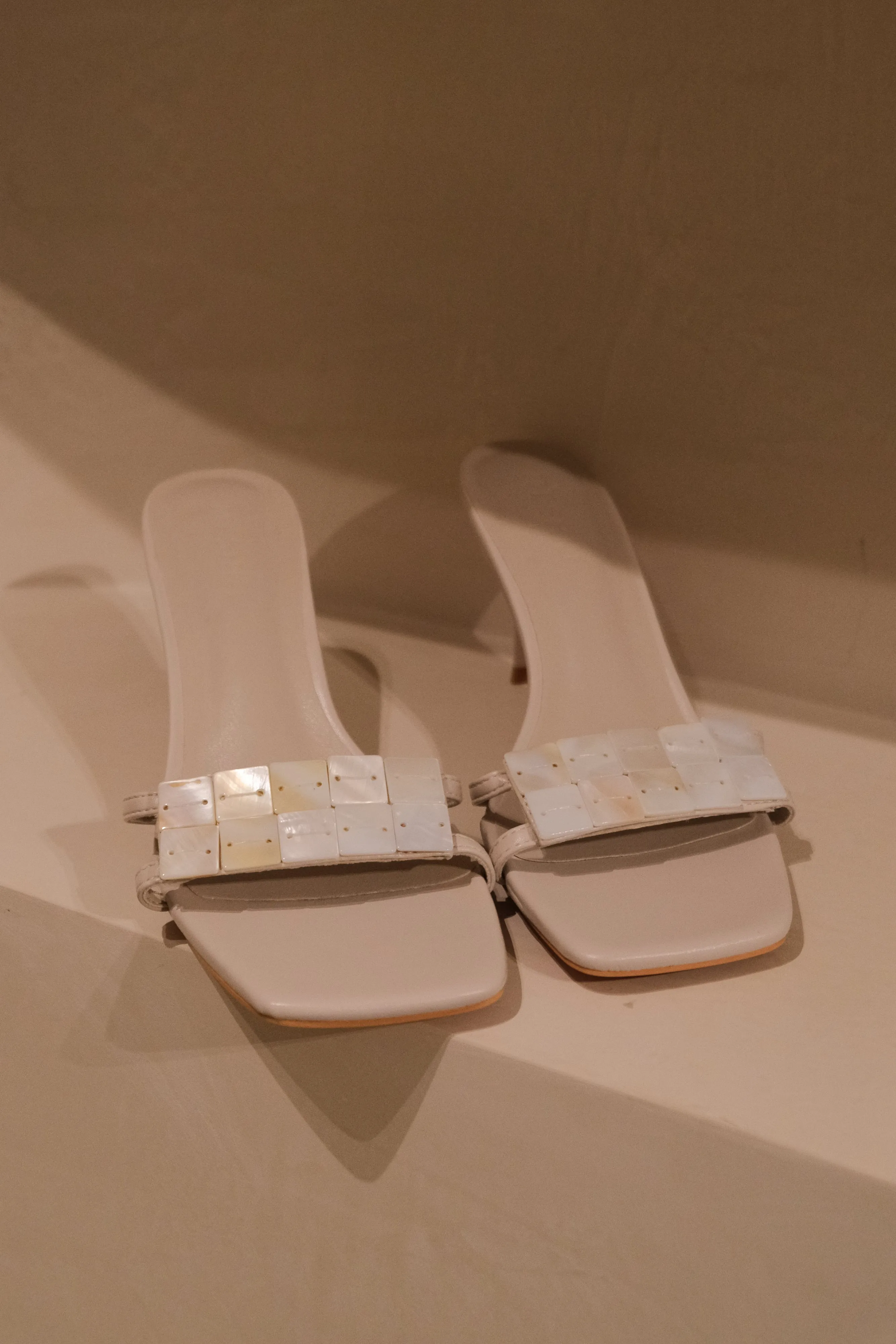 Lucy Shell Mules - Ivory Pearl